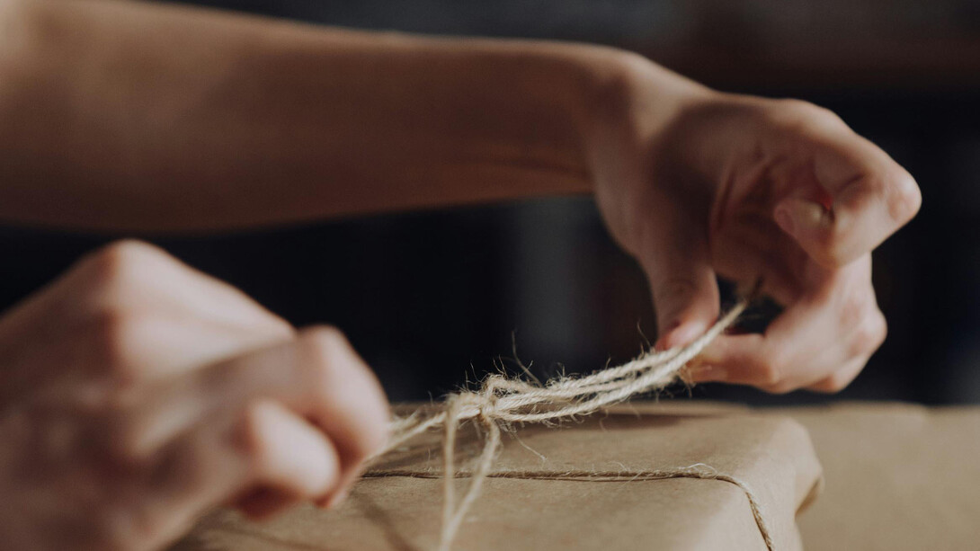 Reflexão ética: os desafios de praticar o bem pelo bem, sem esperar retribuições. Como a generosidade pode transformar nossa sociedade?