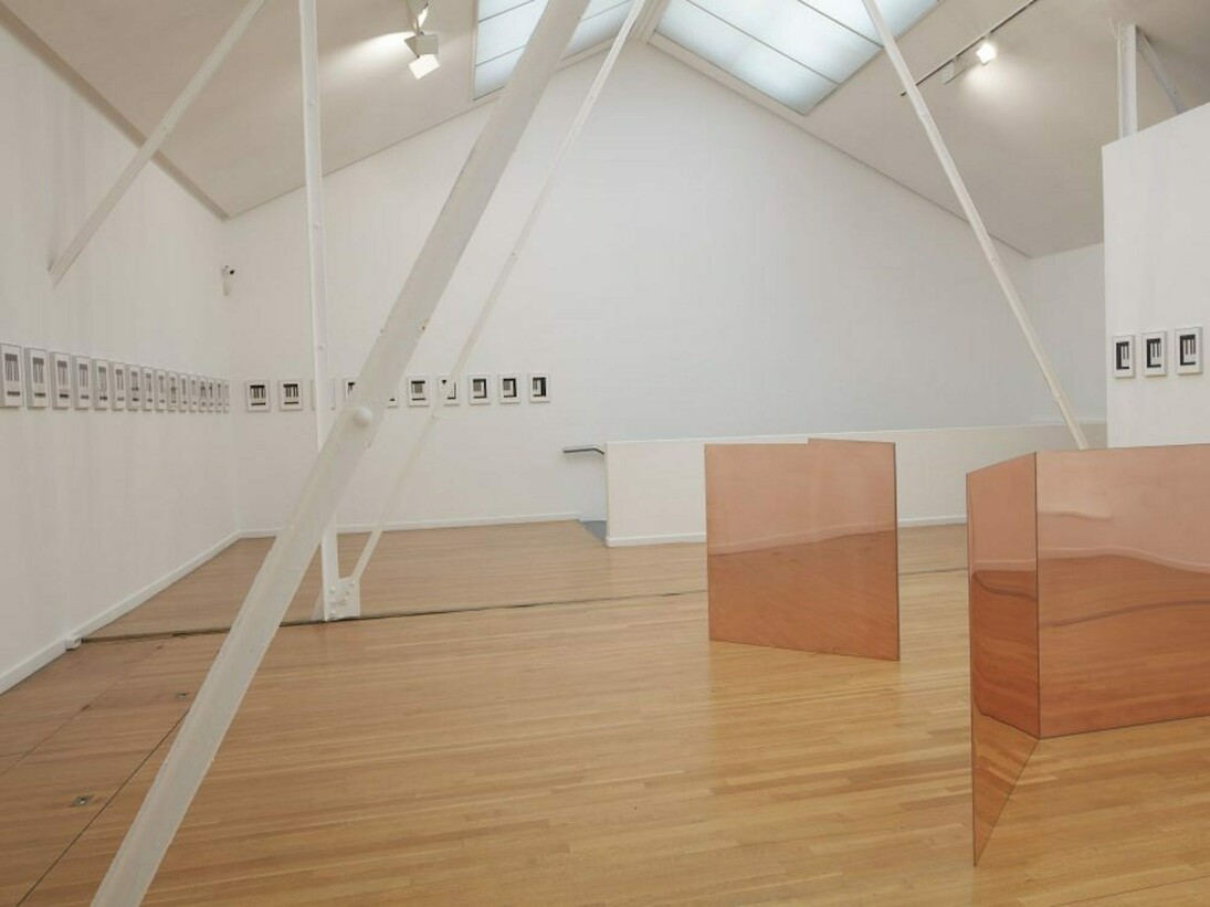 Adrian Sauer, Exhibition view. Courtesy of Galeria Helga de Alvear