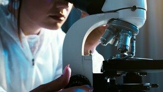 Desde su descubrimiento a la actualidad, CRISPR ha evolucionado hasta convertirse en una herramienta de edición genética de precisión