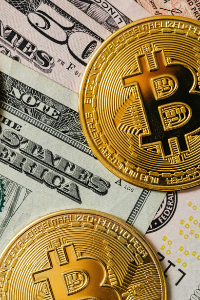     Descubra como a mineração de criptomoedas valida transações na blockchain e garante a segurança das redes descentralizadas utilizando poder computacional avançado