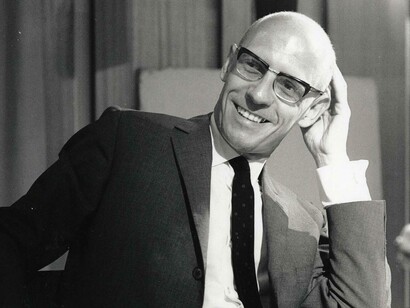 Michael Foucault, filósofo cuja obra influenciou o feminismo pós-estruturalista