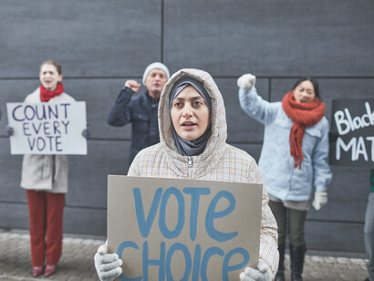 El concepto de democracia representativa que significa el gobierno del pueblo a través de sus representantes es una contradicción que surgió en la Antigua Grecia