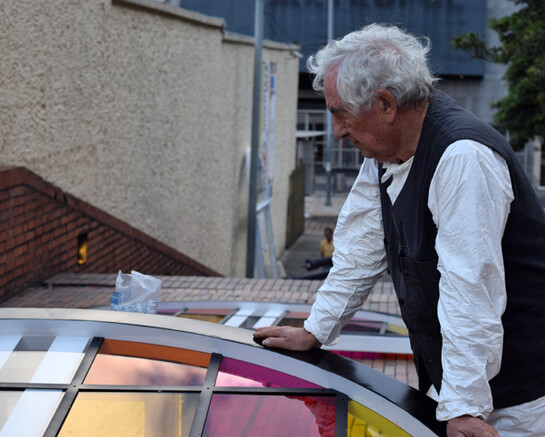 Daniel Buren. Courtesy of Museo de Arte Moderno de Bogotá