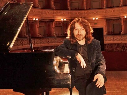 Mario Mariani al piano