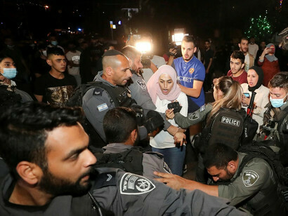 Non è facile trovare un ebreo che giustifichi le azioni dei palestinesi e condanni quelle degli israeliani, e viceversa
