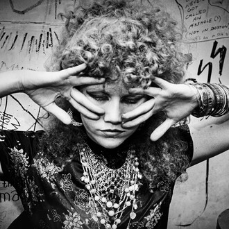 Michael Grecco, Poison Ivy of The Cramps #3, Boston, Massachusetts, 1980, archival pigment print. Courtesy the artist and Anderson Yezersky Gallery
