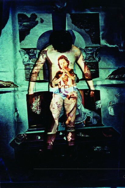 Lin Jiahua, Projection Performance, 1986, performance, slide projector, human body. Courtesy of the Artist