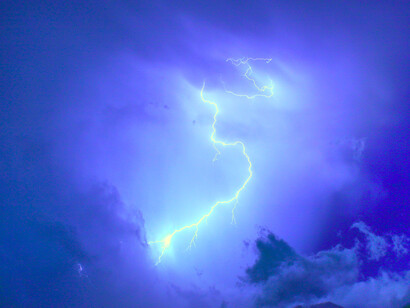 El primer estado plasmático nos lo mostró la naturaleza durante las tormentas eléctricas