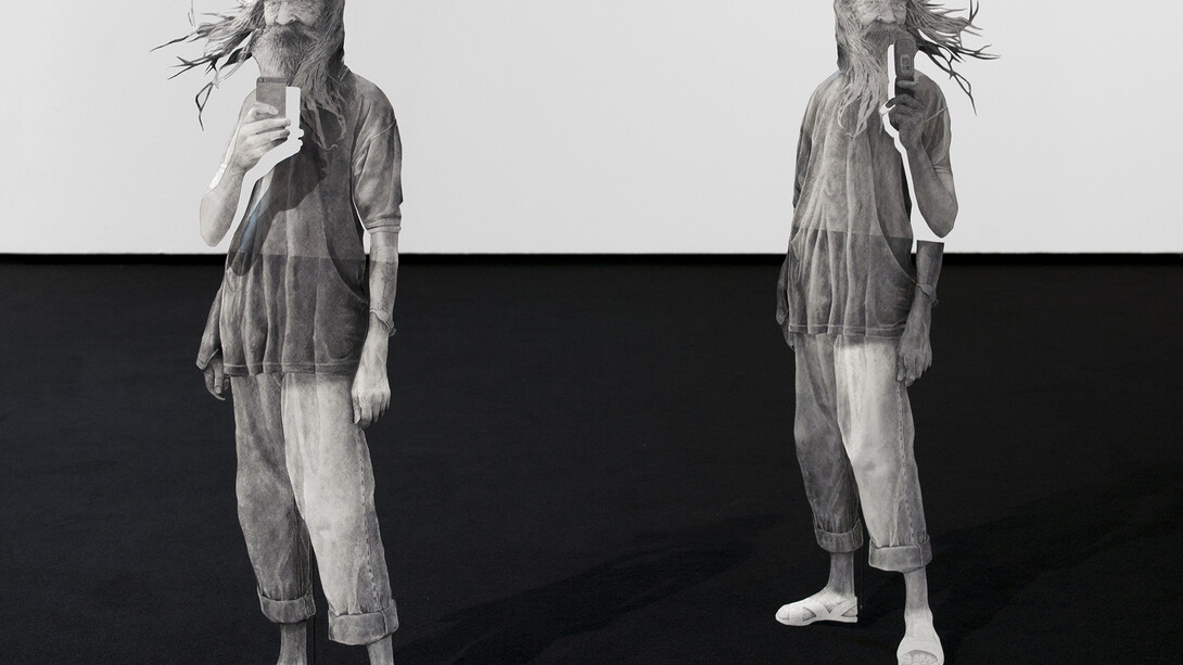 Daniel Otero Torres, El Parcero, 2014, Dessin graphite sur inox, 26 x 72 x 20 cm chacun © Daniel Otero Torres