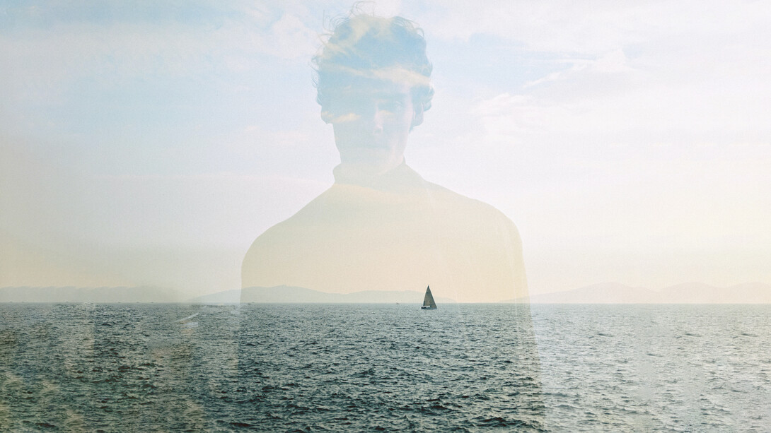 Vele. Salpa, orienta le vele, lascia la costa e vai verso l’infinito, tuffati verso tutto ciò che è profondamente vero