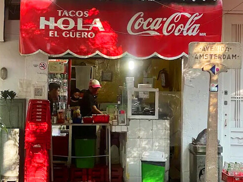Front view of Tacos Hola El Güero, a legendary taco stand in Mexico City