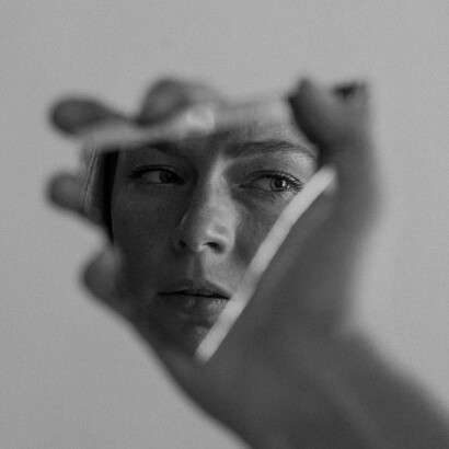 La mente conscia ci dice “che cosa fare”, mentre la mente inconscia ci dice “come fare” in base alle esperienze vissute e ai ricordi