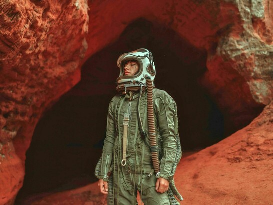 La colonización de Marte depende de adaptar la biología terrestre mediante biotecnología para crear ecosistemas resilientes en entornos hostiles