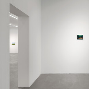 Karen Kilimnik, Exhibition view. Courtesy of Galerie Eva Presenhuber