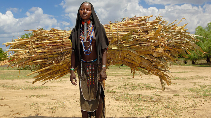 Etiopia del Sud – Donna di una tribù della Valle dell’Omo. Ph Sergio Pessolano
