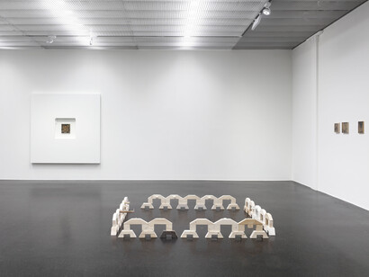 Georg Pinteritsch, In the service of belonging, within the group of real men, behaving in ways that are rewarded, exhibition view. Courtesy of Lentos Kunstmuseum