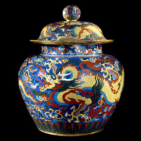 Cloisonné enamel jar and cover with dragons. Metal with cloisonné enamels, Xuande mark and period (1426-1435), Beijing. © The Trustees of the British Museum