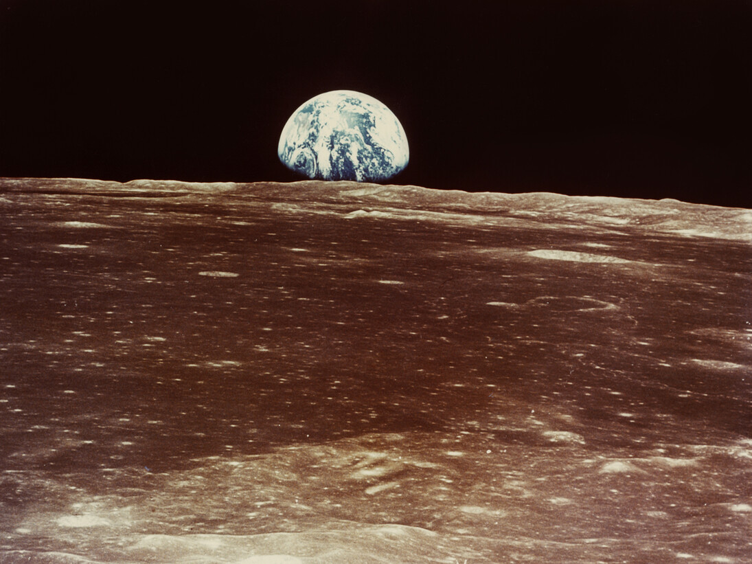 Nasa, Apollo 11, Mike Collins, "Earth rise over Moon (Smyth's Sea)", July 20, 1969, c-print on matte kodak paper, 19,2 (20,2) x 24,3 (25,4) cm, Courtesy: Daniel Blau Munich/London © Nasa © Mike Collins