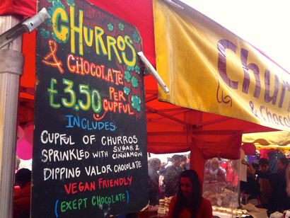 Puesto de churros de unos emigrantes españoles en Londres