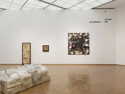 Kunst ins Leben! Exhibition view. Courtesy of Museum Ludwig