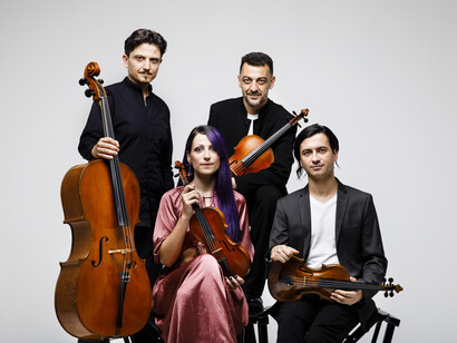 Ascoltando le musiche di Schnittke, Stravinskij, Adès, incise dal Quartetto Mirus, il writer Guido Bisagni, in arte  108, ha realizzato l’opera “Composizione per archi”
© Flavio Ianniello
