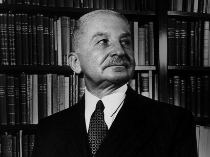 Ludwig von Mises, economista, filósofo y escritor liberal clásico que tuvo una influencia significativa en la escuela austriaca de economía y el moderno movimiento libertario