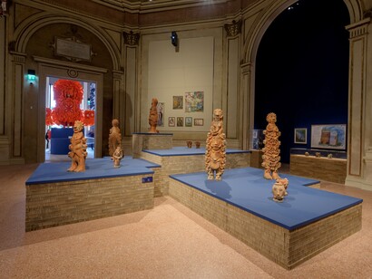 Awa Seyni Camara, Untitled. Sculpture, terracotta. 61. Esposizione Internazionale d’Arte – La Biennale di Venezia, In Minor Keys. Foto di Andrea Avezzù. Courtesy: La Biennale di Venezia
