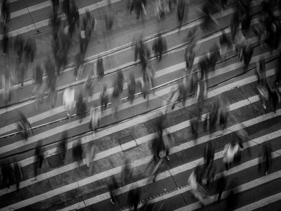 Folla in movimento. Riflessioni sulla comunicazione mediatica e la costruzione di identità attraverso eventi popolari