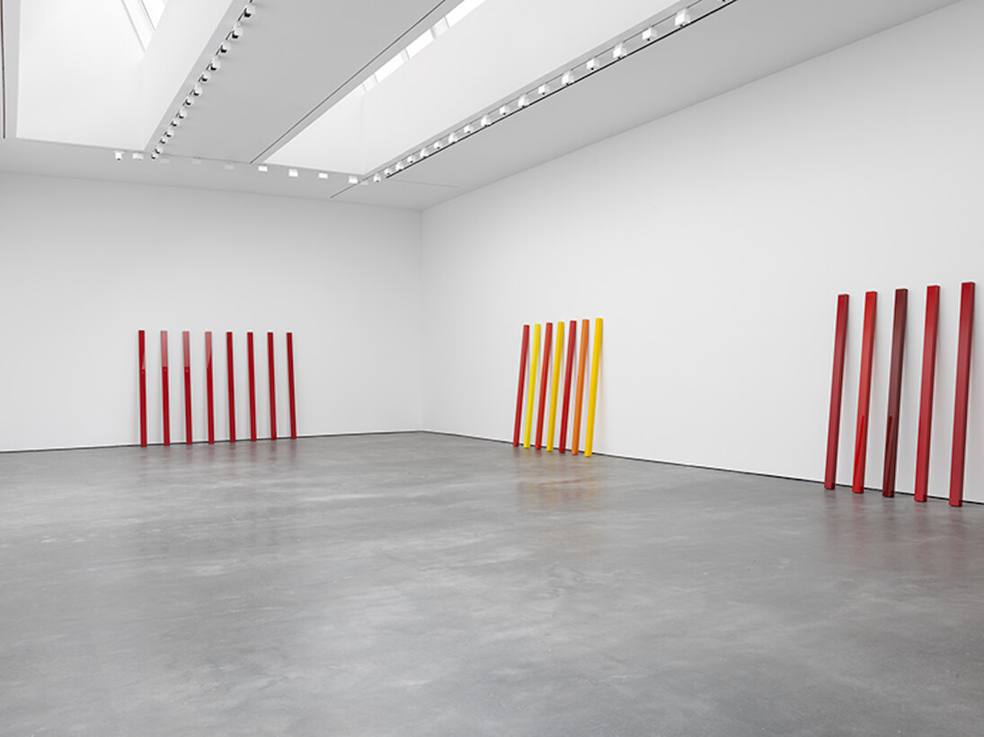 John McCracken, Exhibition view. Courtesy of David Zwirner