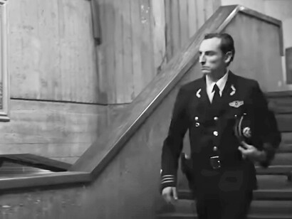 Nicolás Zárate è il Capitano Jorge Silva nel film "Hangar rojo"