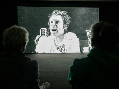 Various artists, Visual echoes, exhibition view. Courtesy of Museum der Moderne