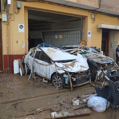 Die Erderhitzung in den Griff zu bekommen, würde jährlich ungefähr 1 Prozent der globalen Wirtschaftsleistung erfordern. Bild: “DANA”-Phänomen in Valencia, Spanien, im November 2024