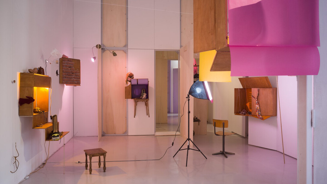 Diego Bianchi, ThéâtrEErreuR, exhibition view. Courtesy of Galerie Jocelyn Wolf