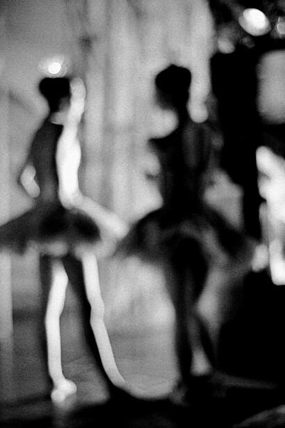 Charlie McCullers, Twirl no. 129 (2/30), 2011. Courtesy of Spalding Nix Fine Art