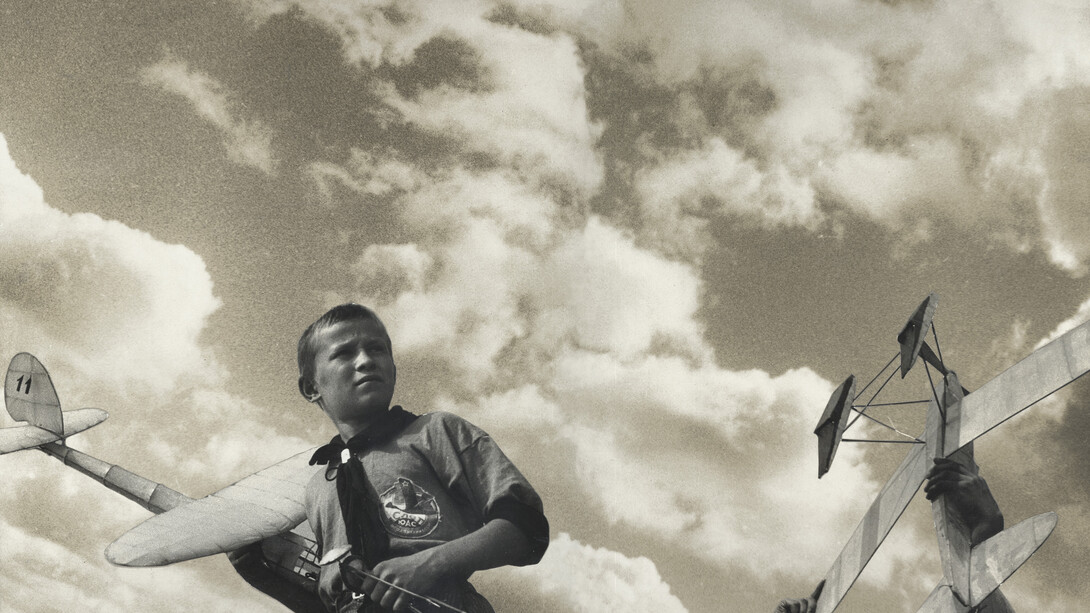 Aleksandr Rodčenko and Warwara Stepanowa
Giovani piloti di alianti.
Bozza di una doppia pagina per la rivista “USSR in
Costruzione”
1933,
cartoncino, fotomontaggio
Collezione del Moscow House of Photography
Museum
© A. Rodchenko – V. Stepanova Archive
© Moscow House of Photography Museum