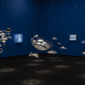 Gyula Kosice: intergaláctico, Malba – Museo de Arte Latinoamericano de Bueno Aires, 2024, vista de instalación. Cortesía del Pérez Art Museum Miami. Foto: Santiago Orti