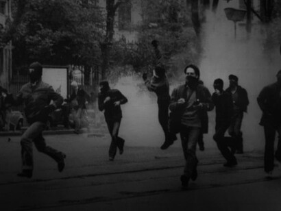 Anni di piombo. Scontri il 1º ottobre 1977 a Torino, Italia, che precedono l'attentato all'Angelo Azzurro