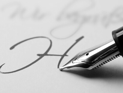 Dichos mecanismos de cohesión comúnmente se denominan «conectores»