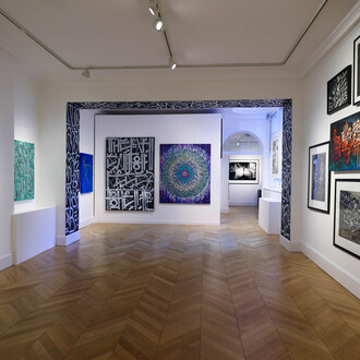 Various artists, Los Angeles: a visual lineage, exhibition view. Courtesy of Woodbury House 