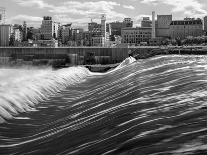 Nicolas Floc’h, Mississippi river, Minneapolis, Minnesota, 2022. Courtesy of NOMA