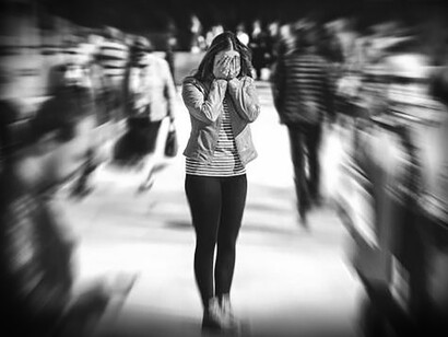 Psychose. Les populations ainsi atteintes ne sont pas conscientes du mal qui les touche

