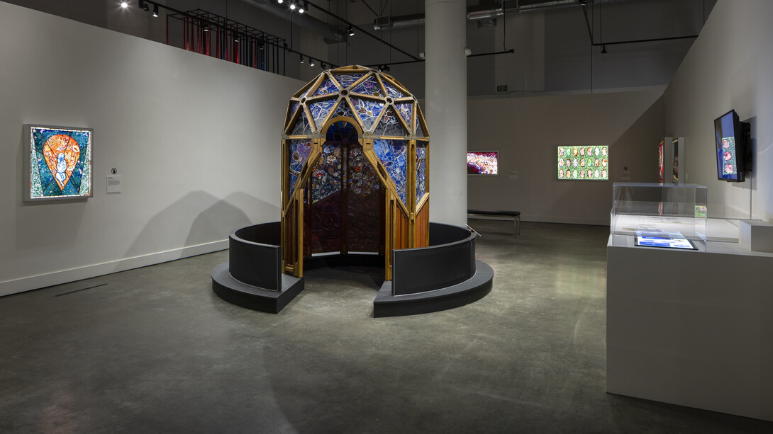 Judith Schaechter, Super/Natural, exhibition view. Courtesy of Museum of Craft and Design 