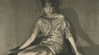 Peggy Guggenheim in un ritratto di Man Ray