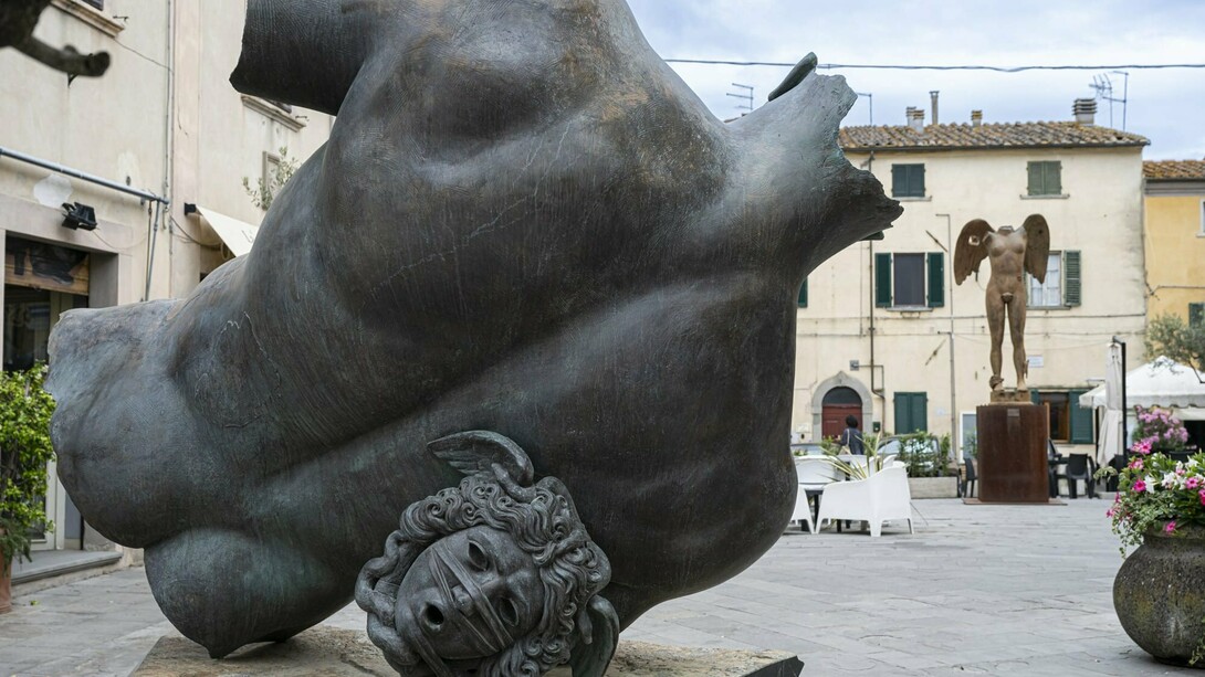 Igor Mitoraj in Lajatico, exhibition view. Courtesy of Galleria d'Arte Contini
