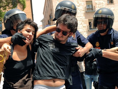 La policía española detiene a una pareja de activistas