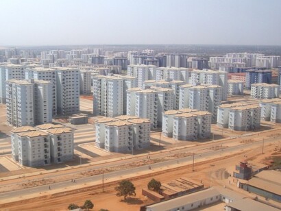 Repetição pura: Município de Kilamba Kiaxi, nos arredores de Luanda, Angola