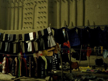 Moschea di Djenné con il mercato del lunedì