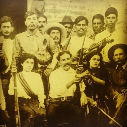 Grupo de guerrilleros mexicanos