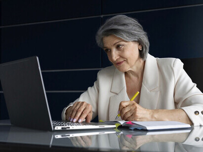 Todo aquello que en el pasado parecía ciencia ficción, en el siglo XXI ha evolucionado cambiando las comunicaciones por cable y analógicas para desarrollar el mundo digital