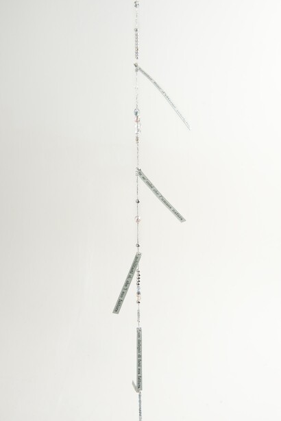 Paradiso, Canto Trentesimoterzo, 2014. Ritagli di carta stampata (Dante Alighieri, La Divina Commedia, ed. Hoepli), perline, filo 10 metri circa di lunghezza Courtesy: the artist and Galleria Continua, San Gimignano / Beijing / Les Moulins. Photo by Rino Canobbi